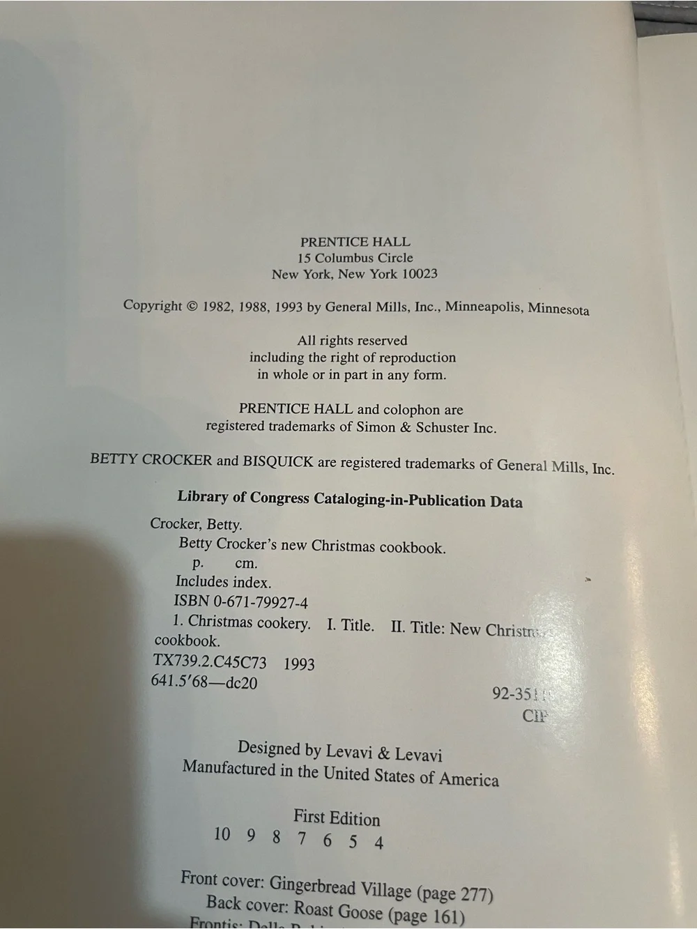 Betty Crocker's New Christmas Cookbook by Betty Crocker - 1993 Over 300 Pages